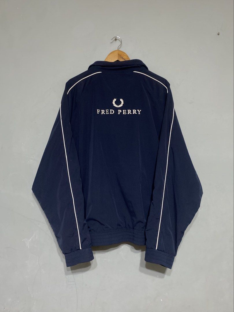 VINTAGE FRED PERRY WINDBREAKER JACKET (Category: Coats, Jackets and Outerwear) located in Antipolo. Submitted by treasurethings02 (Listing ID 1463748955, Image 1). Description: FIX NO LAST PRICE EXCELLENT 9.5 CR ISSUE RIBBINGS NEED WASH INSIDE EMBROIDERY DESIGN LOGO CHECK PHOTO DETAILS 🙏.