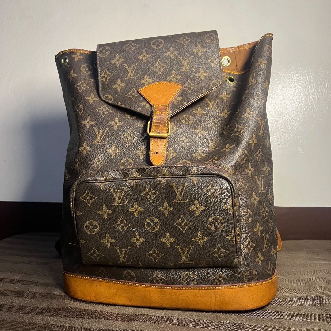 Vintage LV Monogram montsouris (Category: Luxury Bags & Wallets) located in Manila. Submitted by pbbabeee (Listing ID 1463891357, Image 1). Description: .