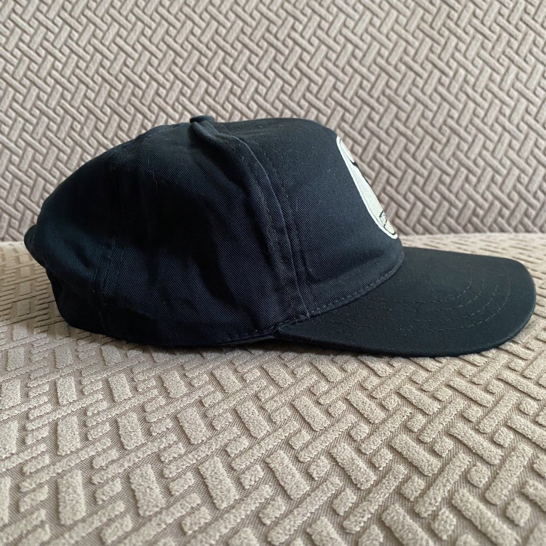 Vintage Made in America hat (Category: Caps & Hats) located in Makati City. Submitted by ejdc98 (Listing ID 1463770503, Image 3). Description: 1k or best offer Used with issues check pics for more details Lbc / Lalamove.