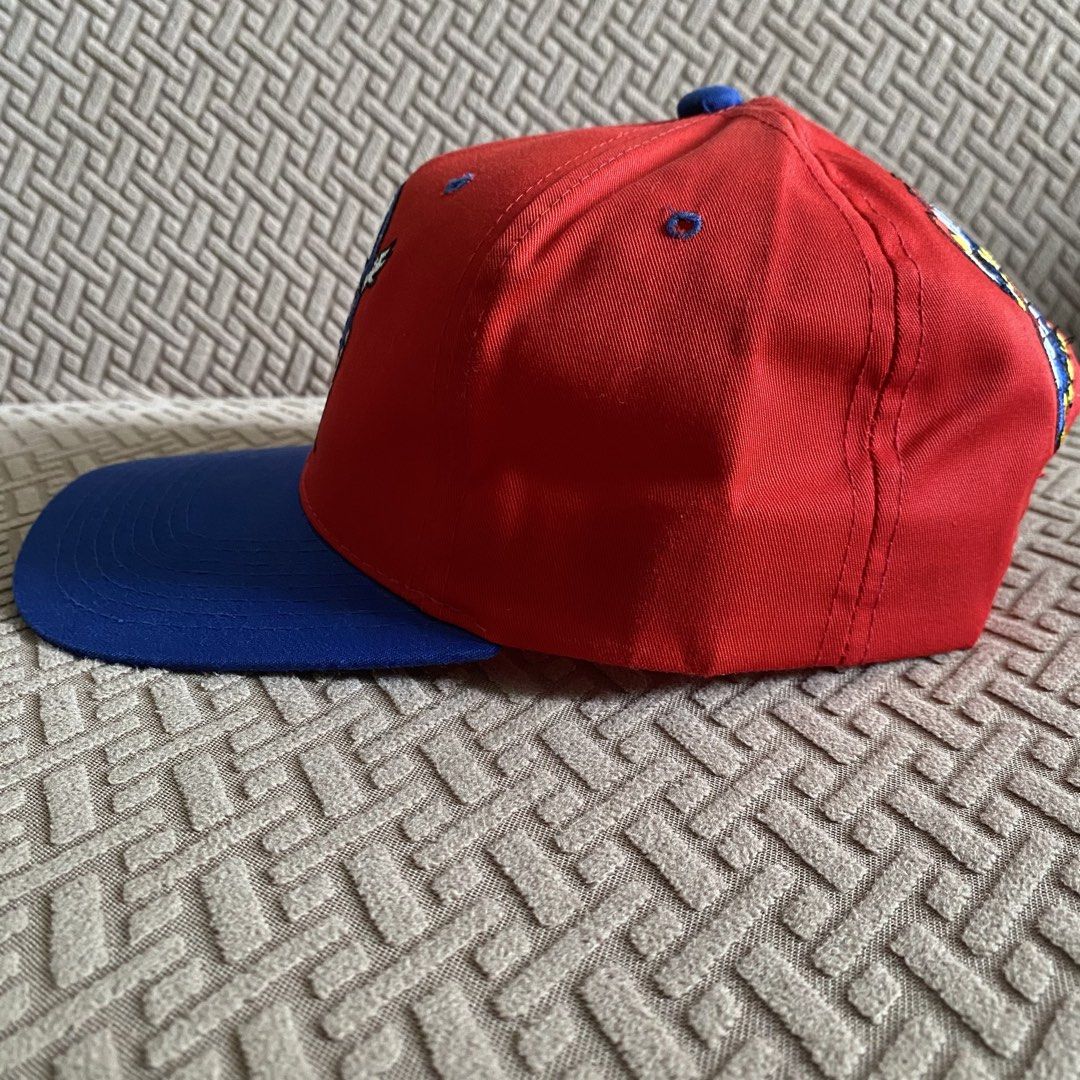 Vintage Marvel Captain America Blockhead (Category: Caps & Hats) located in Makati City. Submitted by ejdc98 (Listing ID 1463789708, Image 2). Description: 5k or best offer Used with issues check pics for more details Lbc / Lalamove.