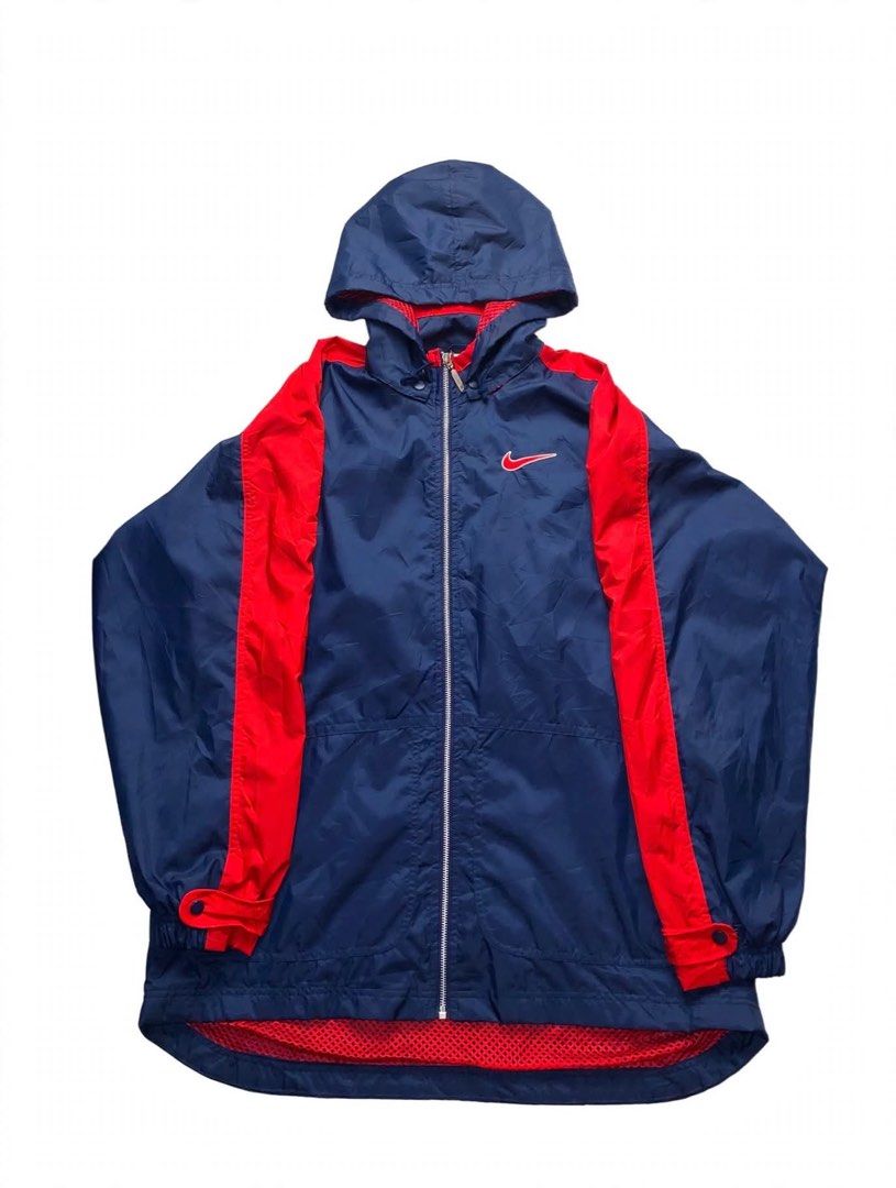 Vintage Nike Detouchable jacket (Category: Hoodies) located in Ivisan. Submitted by trashtotreasuree (Listing ID 1463815774, Image 1). Description: 25x31-34 back.