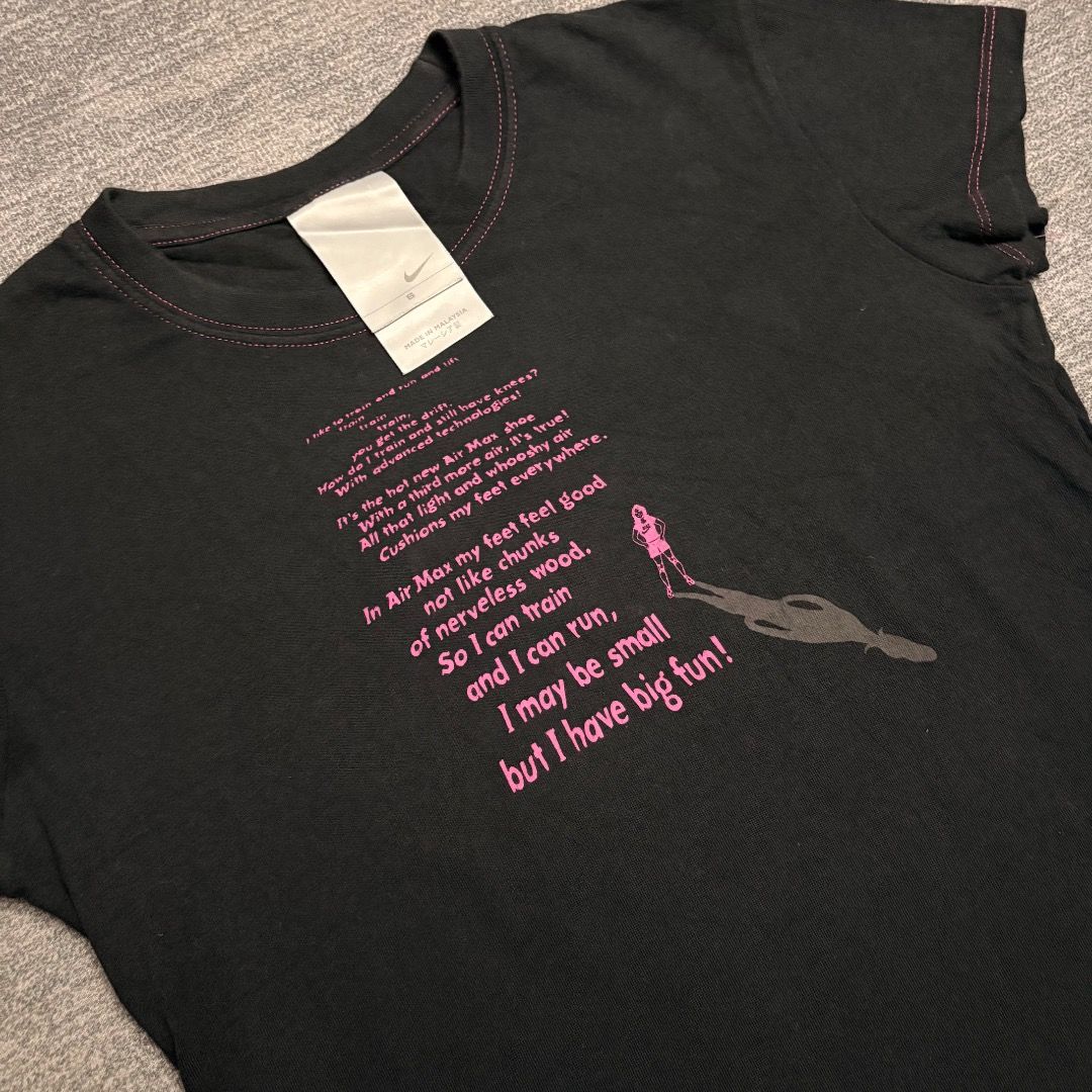 Vintage Nike Y2K Statement Top (Category: Blouses) located in Calamba. Submitted by bermuda.ph (Listing ID 1463867608, Image 2). Description: .