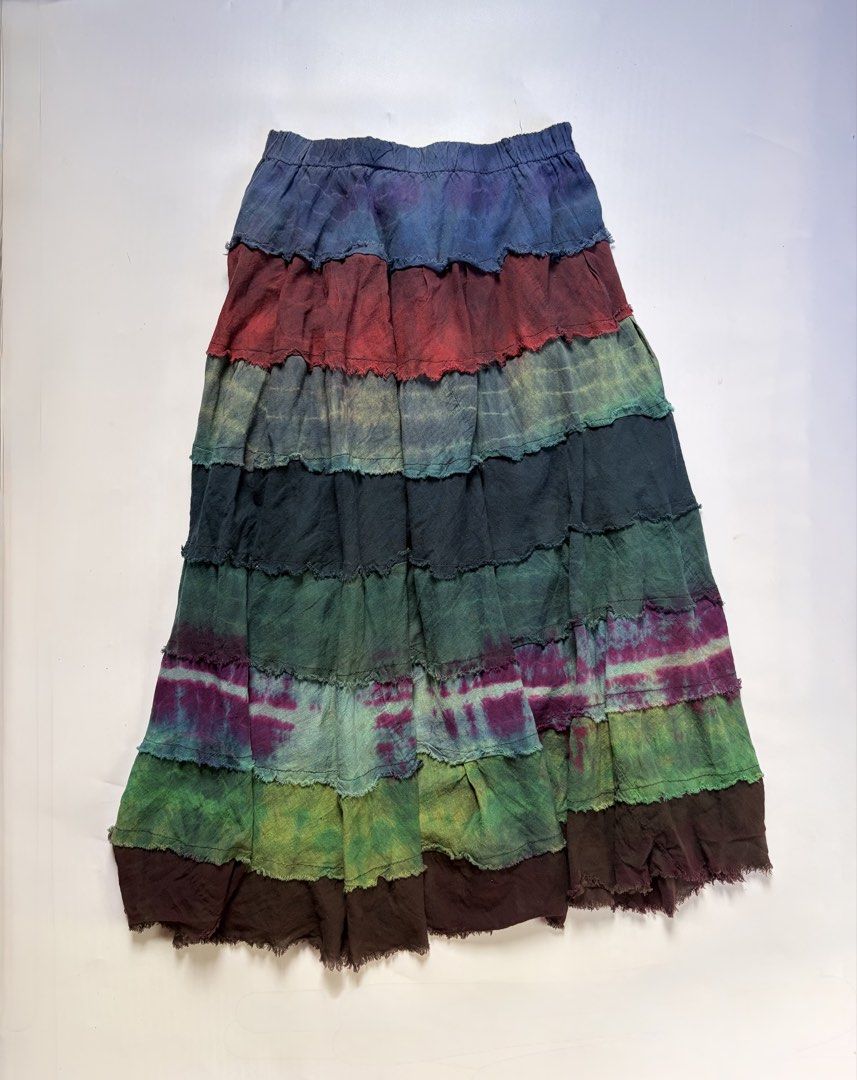 Vintage Skirt (Category: Skirts) located in Batangas. Submitted by realgems_meg (Listing ID 1463765584, Image 1). Description: .