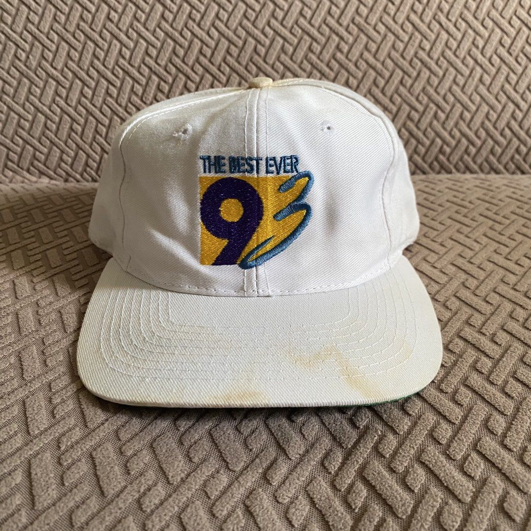 Vintage The Best Ever 93 by Universal (Category: Caps & Hats) located in Makati City. Submitted by ejdc98 (Listing ID 1463770056, Image 1). Description: 1k or best offer Used with issues check pics for more details Lbc / Lalamove.