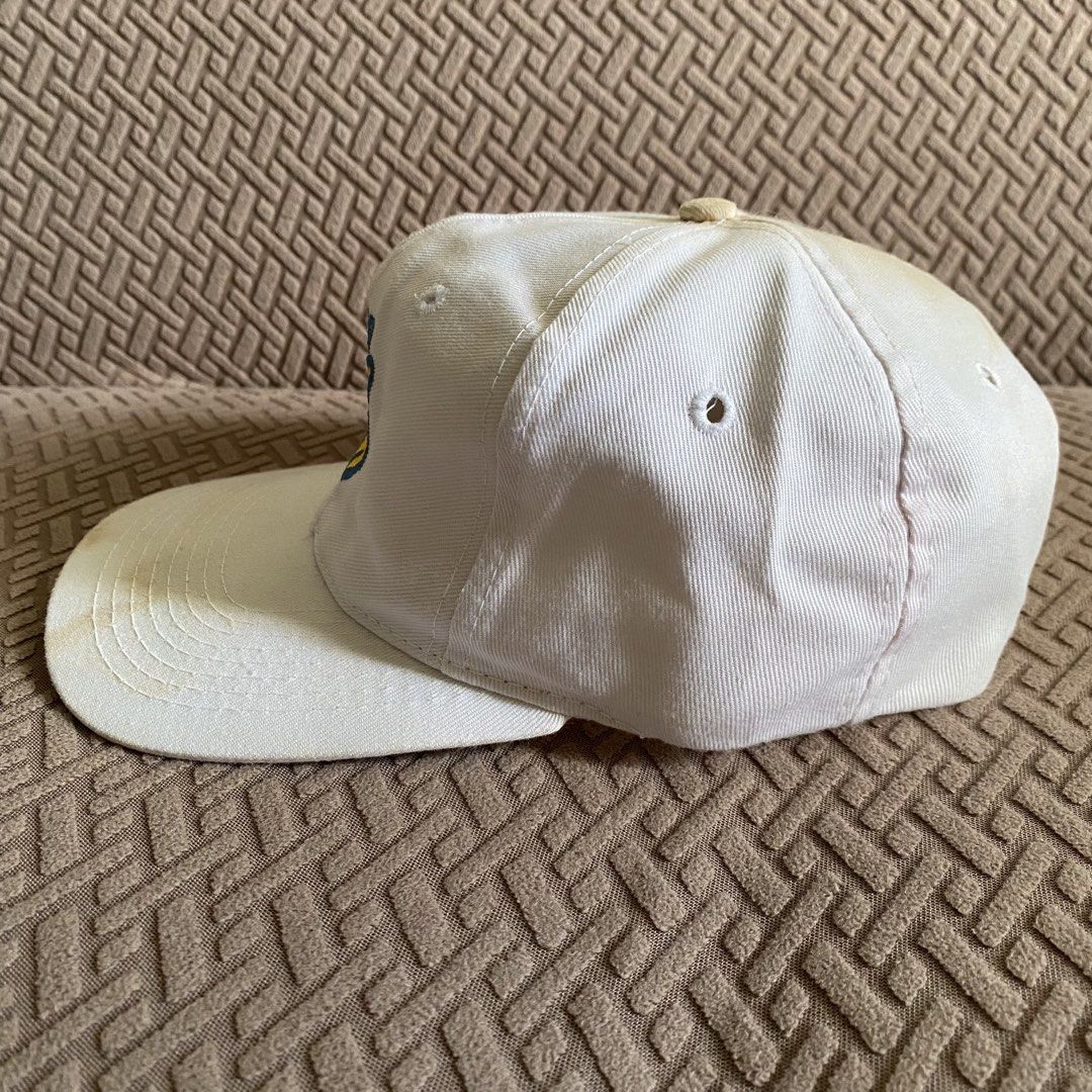 Vintage The Best Ever 93 by Universal (Category: Caps & Hats) located in Makati City. Submitted by ejdc98 (Listing ID 1463770056, Image 2). Description: 1k or best offer Used with issues check pics for more details Lbc / Lalamove.