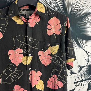(Category: ) located in . Submitted by Vault4Fashion (Listing ID 1463804955, Image 1). Description: .