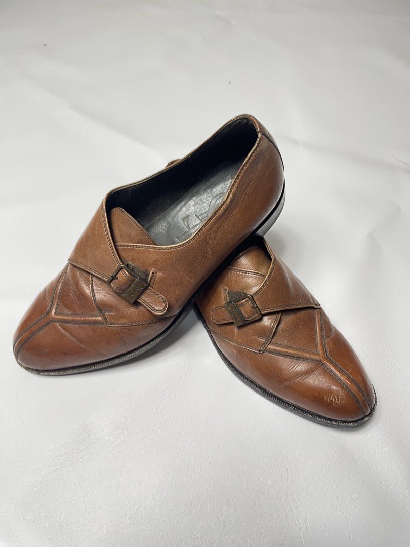 Vintage YSL leather brown loafer (Category: Sneakers & Footwear) located in Urdaneta. Submitted by northdrops_asian (Listing ID 1463852180, Image 1). Description: Excellent need clean.