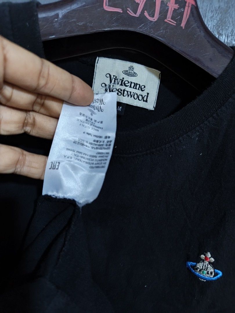 Vivienne westwood (Category: Luxury Apparel) located in Tacurong. Submitted by lyjetbrandedfinds_1827 (Listing ID 1463765818, Image 3). Description: M-L size As new.