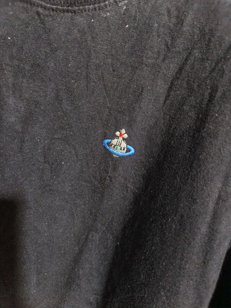Vivienne westwood (Category: Luxury Apparel) located in Tacurong. Submitted by lyjetbrandedfinds_1827 (Listing ID 1463765818, Image 2). Description: M-L size As new.