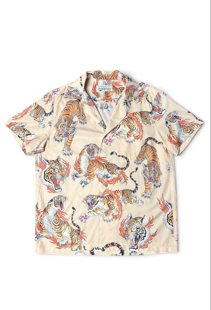 Wacko Maria (Category: Tshirts & Polo Shirts ) located in Manila. Submitted by draftdrops (Listing ID 1463785302, Image 1). Description: Button down,all over ,super comfy and excellent condition Width :22 Length :27 Size:large .