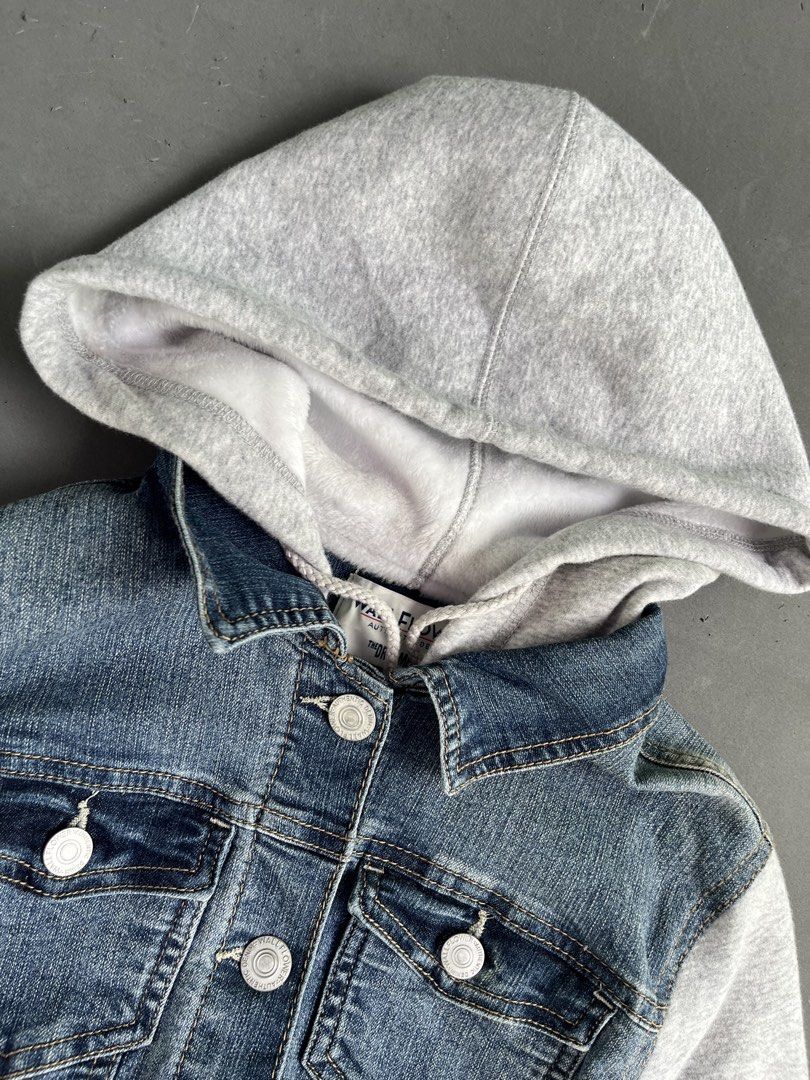 WALLFLOWER DENIM JACKET (Category: Coats, Jackets and Outerwear) located in Quezon City. Submitted by kentstuff (Listing ID 1463833568, Image 3). Description: WALLFLOWER Size S On Tag Shoulder-Hem : 19” Pit-Pit : 16” Condition: Excellent CR: 9.8/10 Flaws: ❌ Needwash DISCLAIMER: This is a thrifted item. All brands, logos, and trademarks belong to their rightful owners. We’re here to rehome great pieces — no brand affiliation intended..