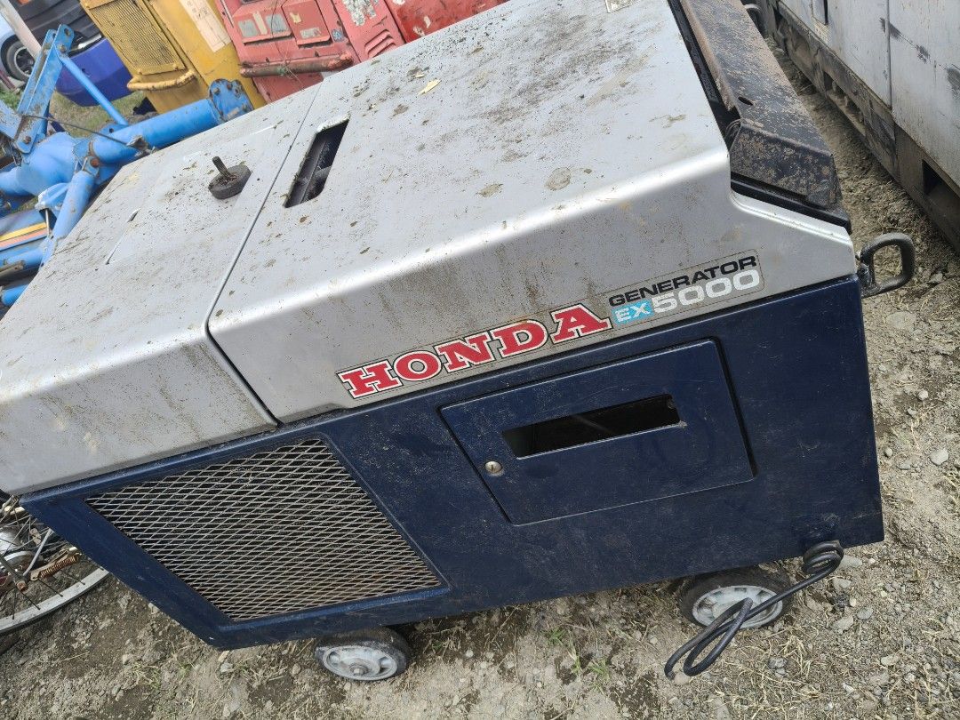 Welding generator (Category: Industrial Equipment) located in Cabanatuan. Submitted by import.revolution.philippines (Listing ID 1463854867, Image 2). Description: We are located at JDM.IMPORT REVOLUTIONS PHILLIPINES, Lourdes Cabanatuan City, Nueva ecija or you can search us on Google maps. JDM.IREV MOTOR VEHICLE TRADING https://maps.app.goo.gl/ZJc6tsyoTUtg9eVB6 We are open Mon-Friday 9:00am to 4:30 pm FOR INQ. 09459814140.