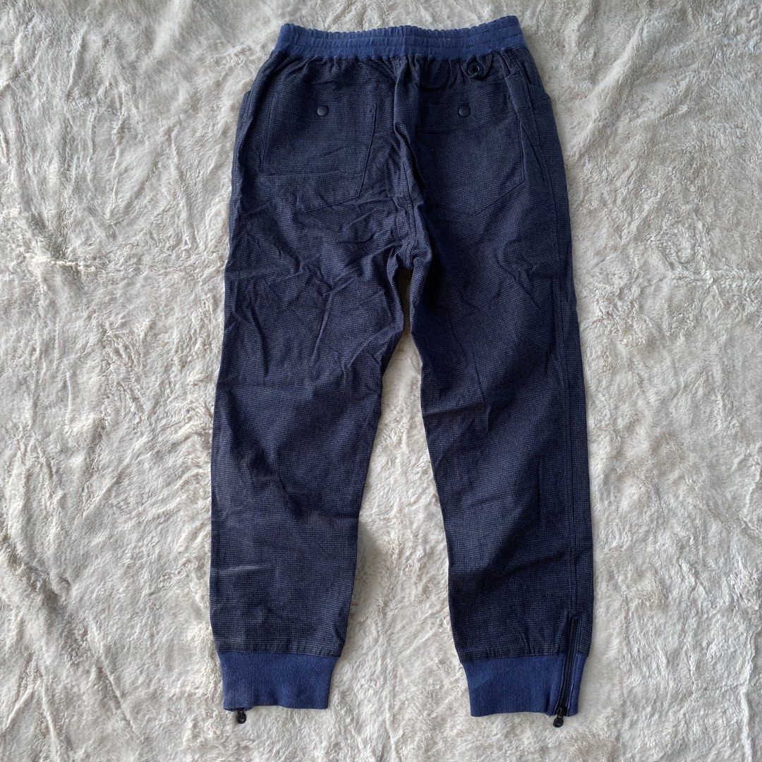WHITE MOUNTAINEERING RIBBED PANTS AUTHENTIC (Category: Other Bottoms) located in Cadiz. Submitted by thrift_hunt_garage (Listing ID 1463879499, Image 2). Description: WHITE MOUNTAINEERING RIBBED PANTS AUTHENTIC Size and measurements by inches : On tag 1 Width 28 Length 37 Rise 12 Knee 8.5 Thigh 12 Condition and details Ribbed type pants/jogger With key holder on back Issue none Flaws need wash only .