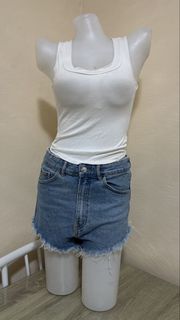 (Category: ) located in . Submitted by homedecluttersale (Listing ID 1463771534, Image 1). Description: .