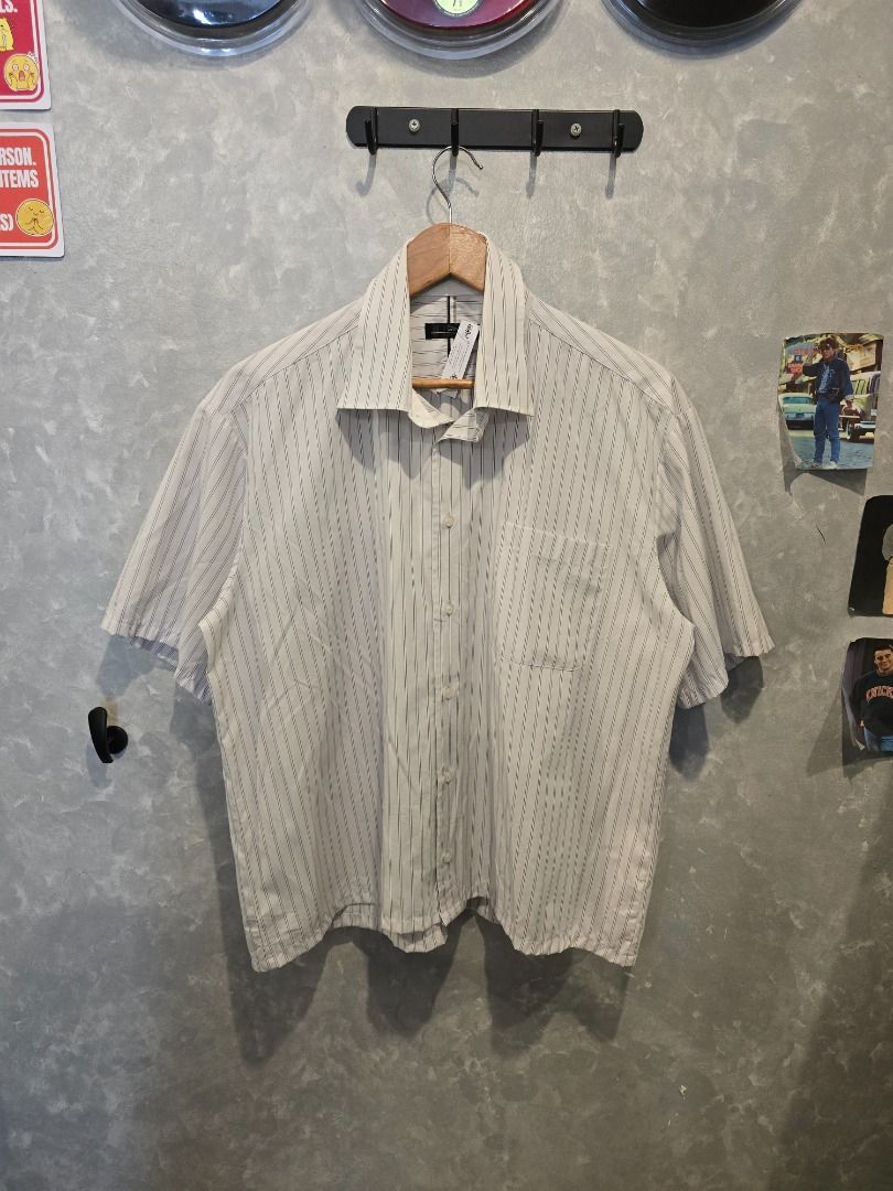 White Vertical Stripes Crop Polo (Category: Tshirts & Polo Shirts ) located in Quezon City. Submitted by outofhabits_store (Listing ID 1463816908, Image 1). Description: Size: Large Width: 22.5 inches Length: 25 inches Buy 2 items worth 600 pesos and get them for 1,000 Payment method: GCash Shipping options (shouldered by buyer): J&T 3-7 days, Lalamove or Grab within the day Location: Quezon City Please manage your expectations as this item is no