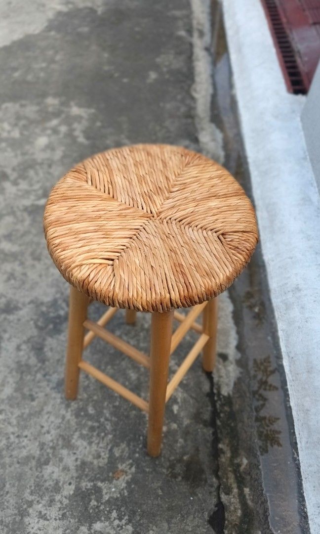 Wicker wooden kitchen stool (Category: Chairs) located in Santa Rosa. Submitted by tonyhawk0592 (Listing ID 1463750520, Image 2). Description: .