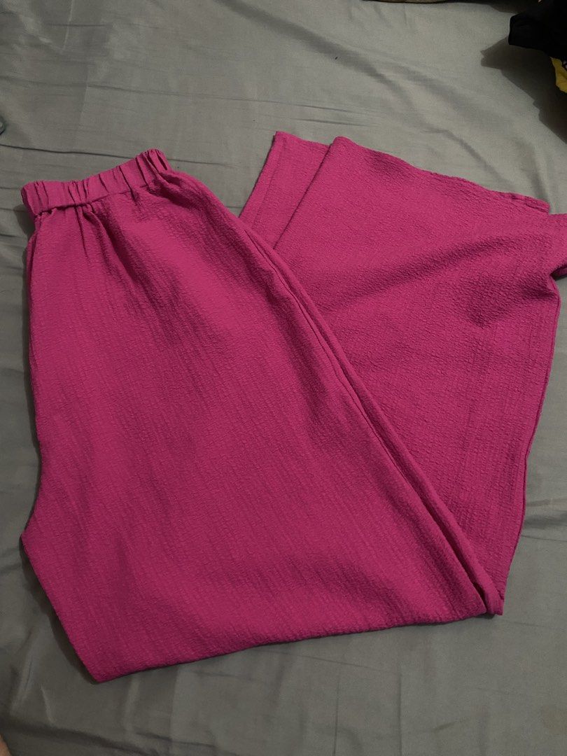 Wide leg bottoms (Category: Other Bottoms) located in Lapu Lapu. Submitted by enecha (Listing ID 1463760456, Image 3). Description: Fits medium to large.