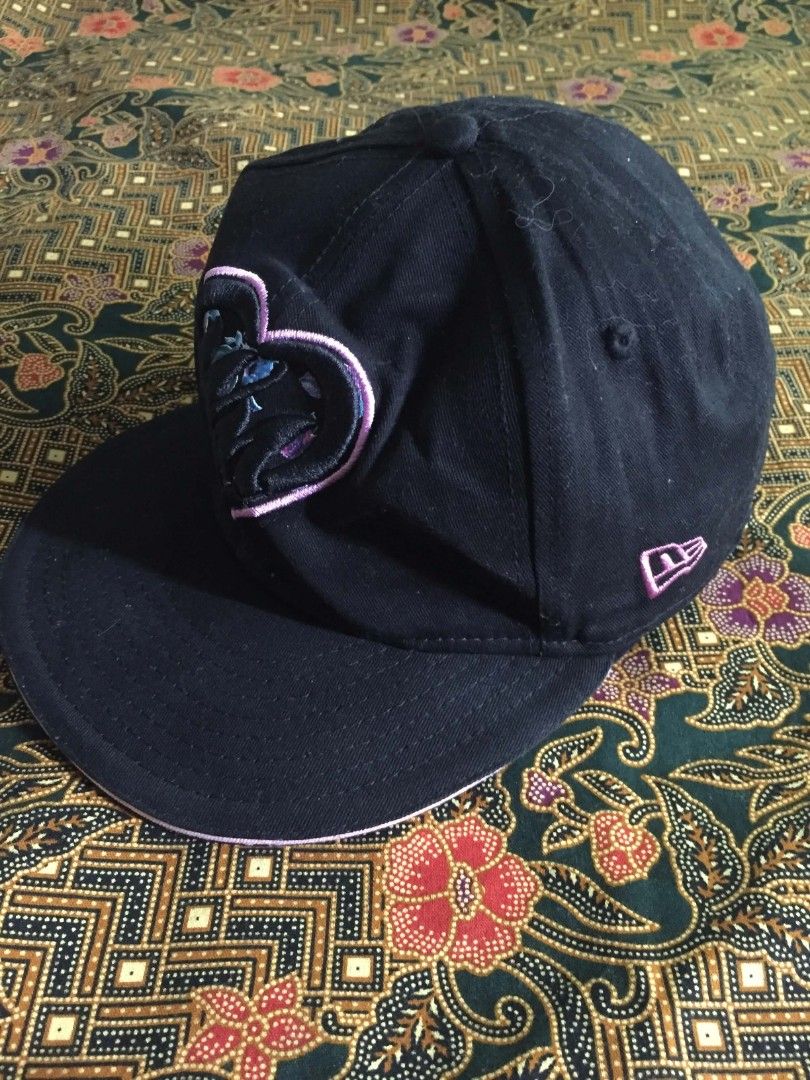 Womens Metal Mulisha Snapback Cap (Category: Caps & Hats) located in Naga. Submitted by retardcurator (Listing ID 1463821401, Image 3). Description: Issue : Need reblock and stain inside.