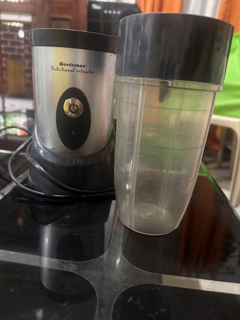 Wondermax Nutritional Extractor Blender (Category: Juicers, Blenders & Grinders) located in Manila. Submitted by zuripot0726 (Listing ID 1463829726, Image 3). Description: - Wondermax Nutritional Extractor - Includes base unit and one cup - Cup has measurement markings - Blades attached to base - Power cord included - Ideal for making smoothies and juices.