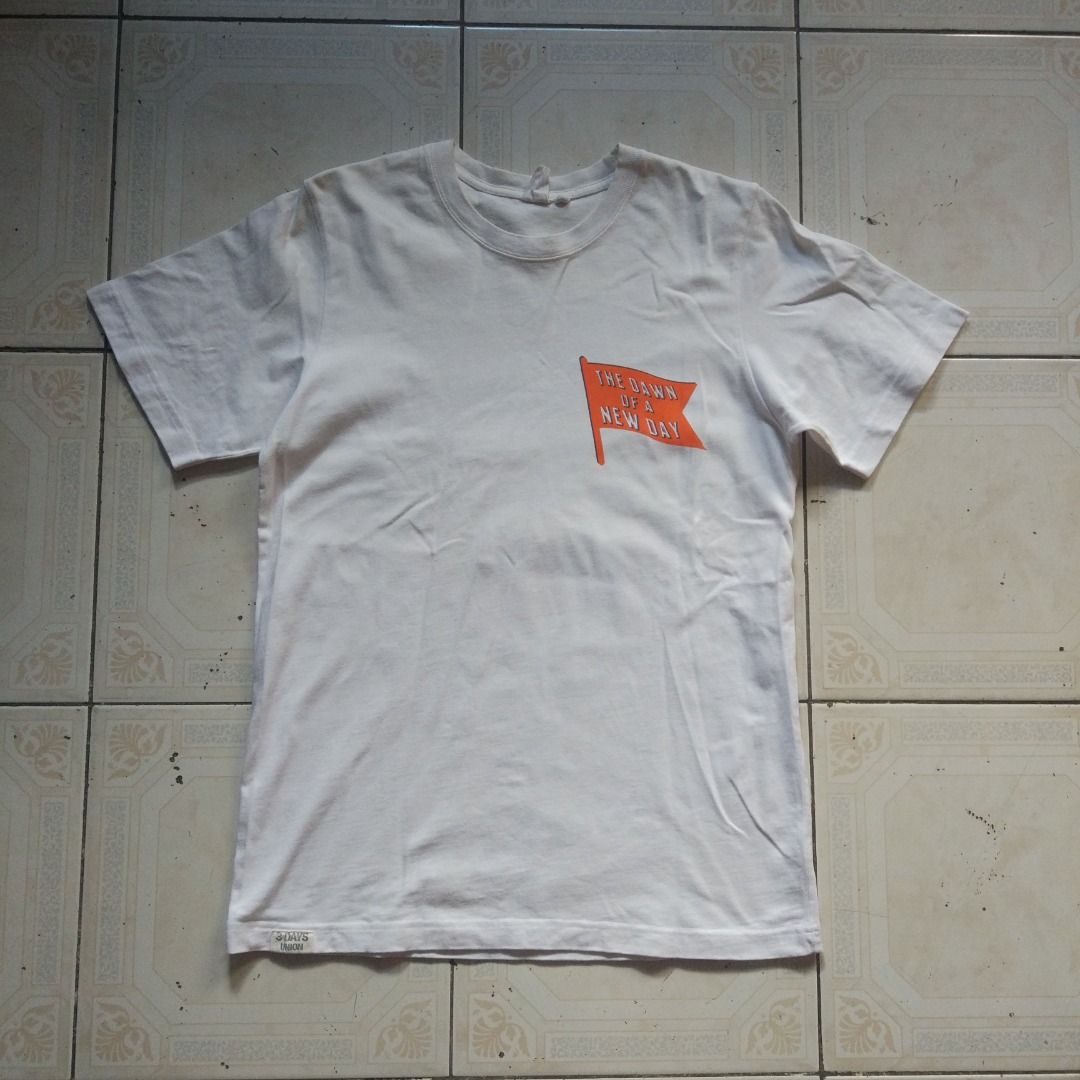 Workware T Shirt L (Category: Tshirts & Polo Shirts ) located in Pasay City. Submitted by denimdude.ph (Listing ID 1463815010, Image 1). Description: light yellowing on neck ribbing, last pic.