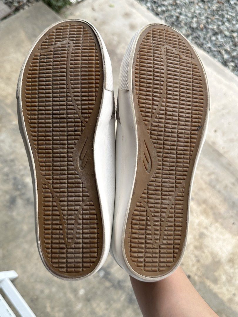 World Balance White Sneakers (Category: Casual Shoes) located in Butuan. Submitted by BytheriverClothing (Listing ID 1463815370, Image 3). Description: Issue: minor creasing, Very Minor heel drags Very good condition Rfs: not used anymore/decluttering Size US 9 men (can fit size 9.5) Euro 42 Bought at new balance for 1299 .