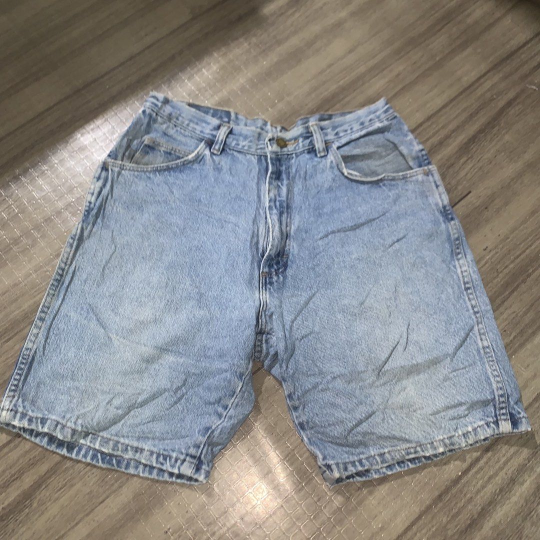 Wrangler Authentic Jeans Denim Shorts Size 32 (Category: Shorts) located in Leyte. Submitted by ryanjurial666 (Listing ID 1463768211, Image 1). Description: Wrangler light wash denim shorts, size 32. 100% cotton, authentic jeans style. Perfect for casual wear. 650 Shipped!.