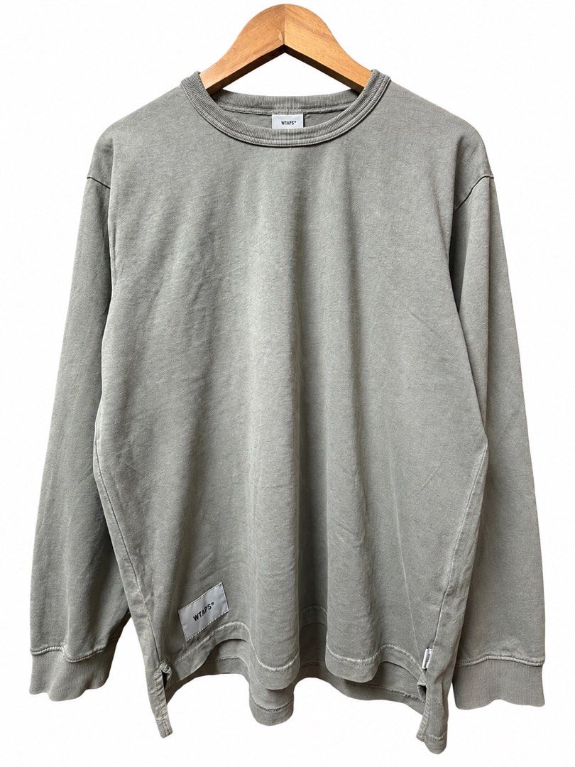 WTAPS Visual Uparmored Crewneck Sweatshirt (Category: Coats, Jackets and Outerwear) located in Tangub. Submitted by laurbepena33002 (Listing ID 1463888769, Image 1). Description: - WTAPS crewneck sweatshirt - Color: Grey - Size: 02 -dimension: W22xL27xSL25 - Features 'WTAPS' and 'WT-VISUAL UPARMORED' print on the back - Tag indicates 'EX35 COLLECTION' - Made in Japan - Ideal for casual outfits.