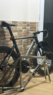 (Category: ) located in . Submitted by vaxbikes (Listing ID 1463891971, Image 1). Description: .