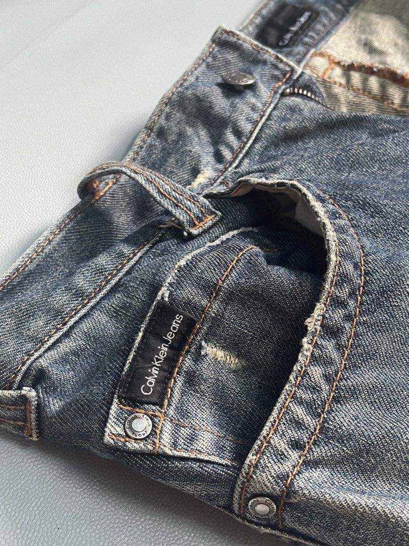 y2k Calvin Klein Jeans (Category: Jeans) located in Palo. Submitted by kat.bins (Listing ID 1463791732, Image 2). Description: pm for more details.