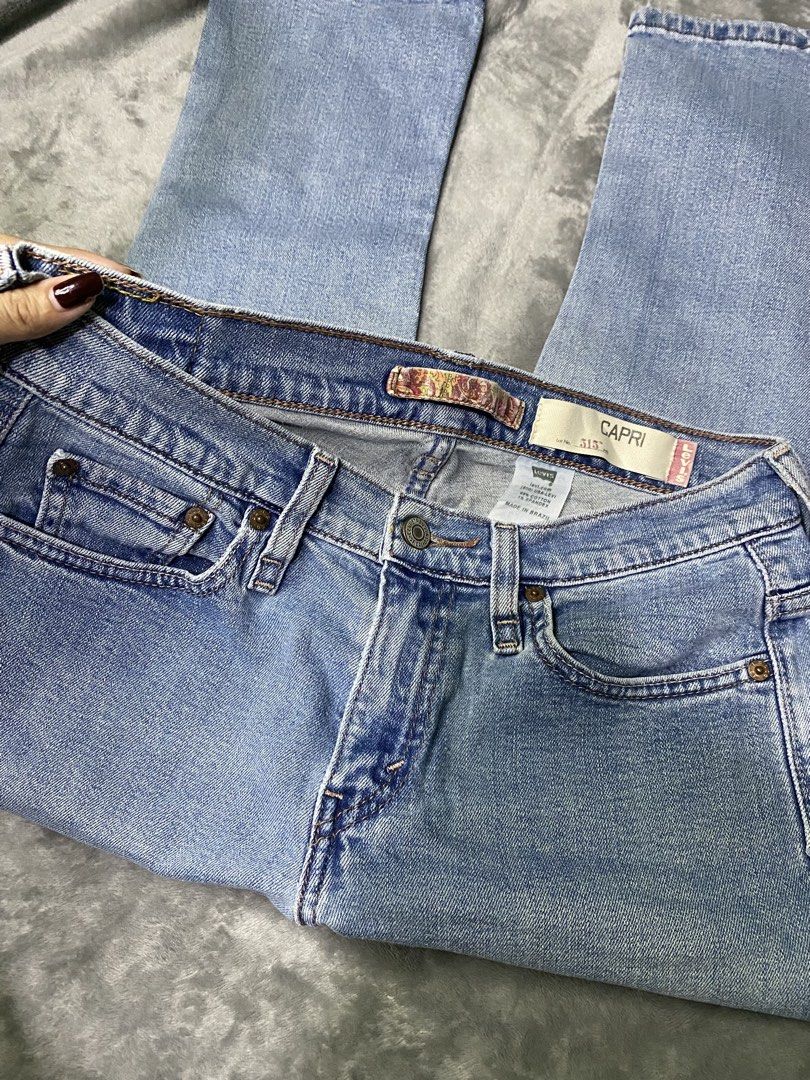 y2k Levis (Category: Jeans) located in Manila. Submitted by pc.thrift (Listing ID 1463893993, Image 3). Description: 29-30.