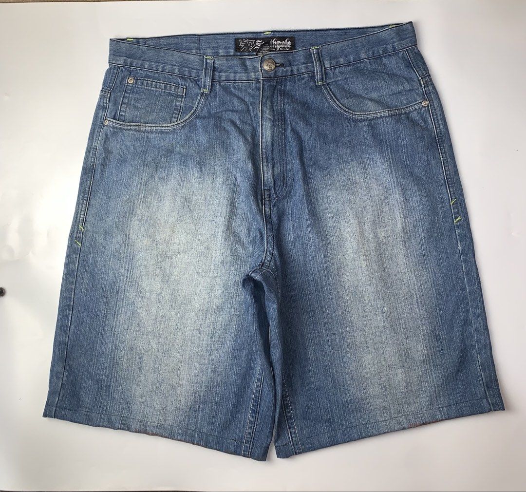 Y2k southpole jorts (Category: Shorts) located in Ivisan. Submitted by trashtotreasuree (Listing ID 1463875607, Image 2). Description: Issue nyalang po is pants po sya na ginawang jorts Size 40 25 length 16.5 thigh 14 leg opening.