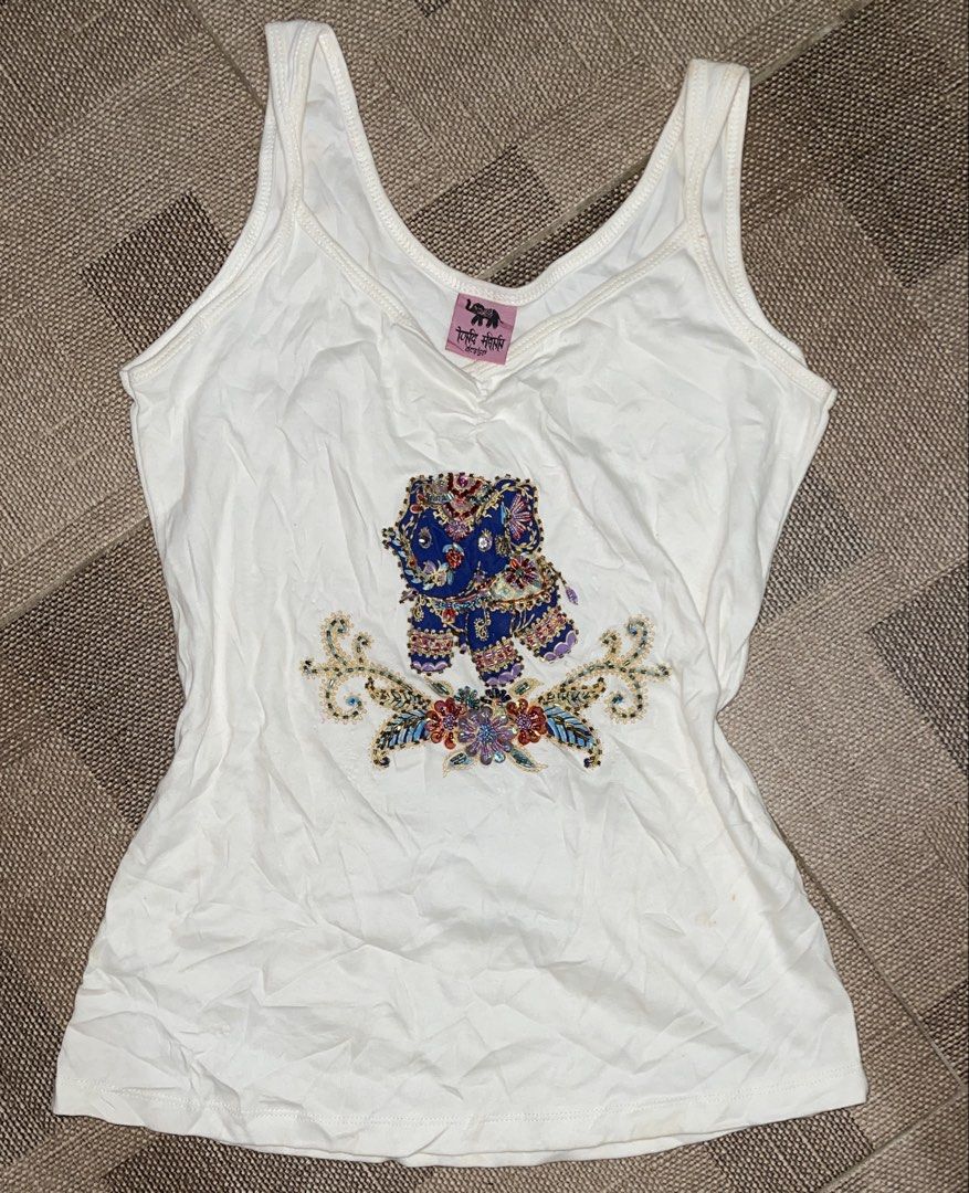 Y2K Tong Han tops (Category: Sleeveless) located in Dipolog. Submitted by throsetbycheemarie (Listing ID 1463845751, Image 1). Description: Y2K Beaded Tong Han Tops Medium to Semilarge.