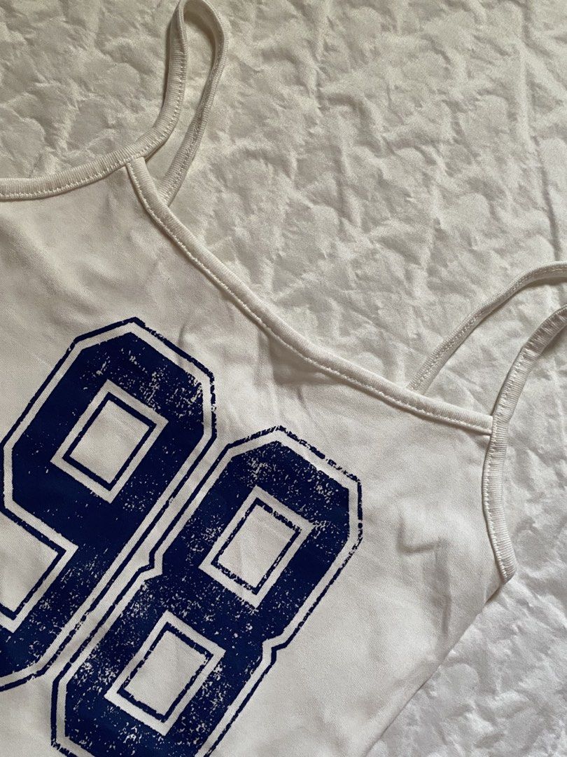 Y2k Top (Category: Sleeveless) located in Tumauini. Submitted by bihisbyme (Listing ID 1463803233, Image 3). Description: .