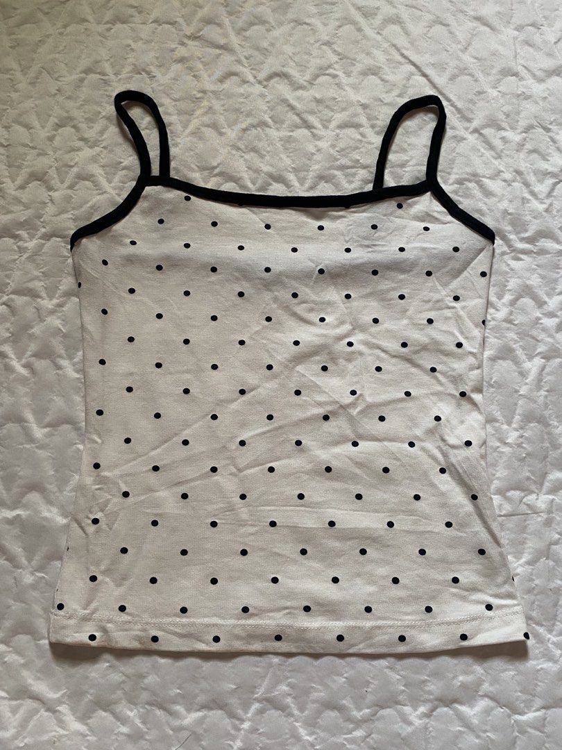 Y2k Top (Category: Sleeveless) located in Tumauini. Submitted by bihisbyme (Listing ID 1463803726, Image 1). Description: .