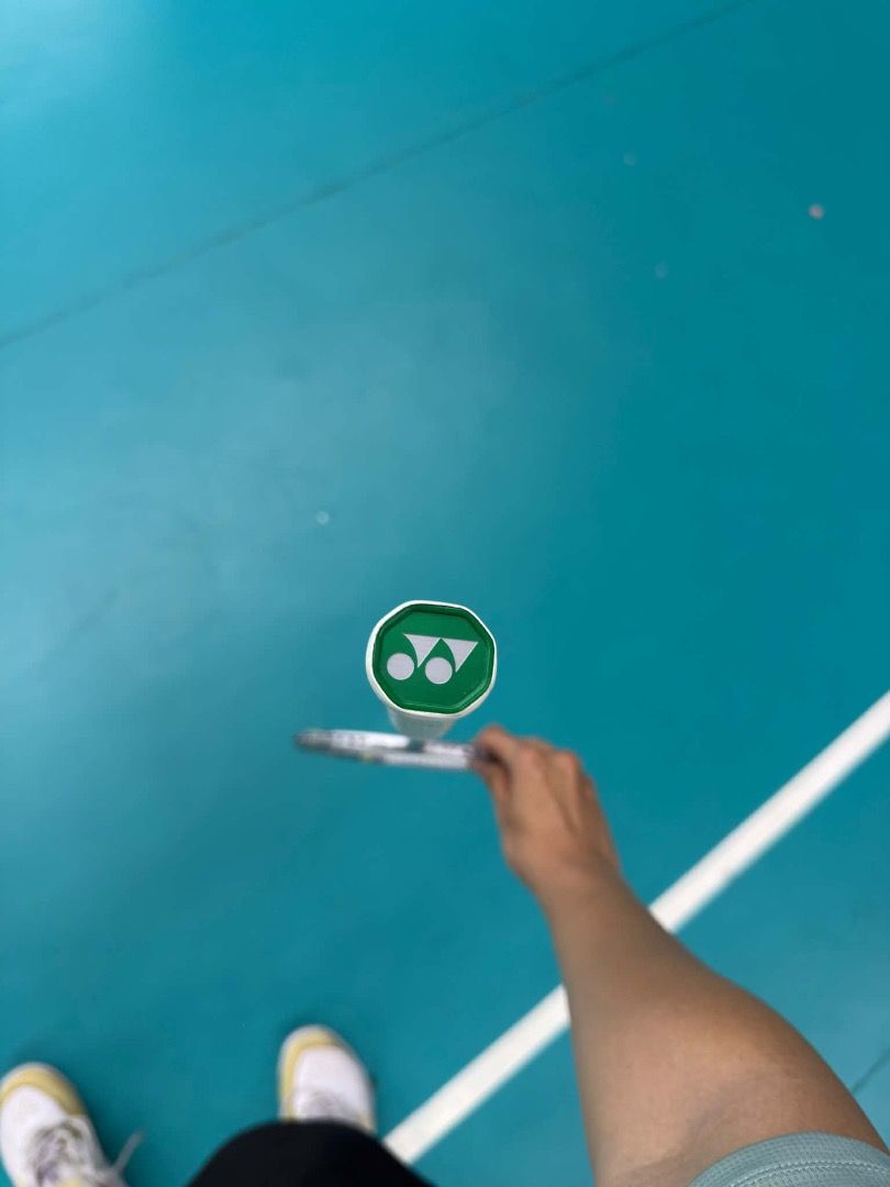 Yonex Nanoflare 700 Game (Category: Racket and Ball Sports) located in Caloocan City. Submitted by sleepygello (Listing ID 1463831037, Image 3). Description: - Yonex Nanoflare 700 game - string: exbolt 65 - used for less than 30minutes - not for me (too light) P5,500 09455782466 Slightly nego.