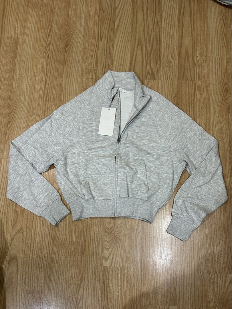 ZARA | Zip Hooded Jacket - Small (Category: Coats, Jackets and Outerwear) located in Roxas City. Submitted by elliesuite (Listing ID 1463874297, Image 3). Description: Read: LAST PRICE POSTED ‼️ NO WHEN WORN ‼️ NO MEASUREMENTS ‼️ Brand New with Tags Size: Small A must have basic piece. SF c/o Buyer. (JRS Express ONLY ₱170) No grab/lala (not from the Metro) All sales are final. No REFUND. No return / exchange. .