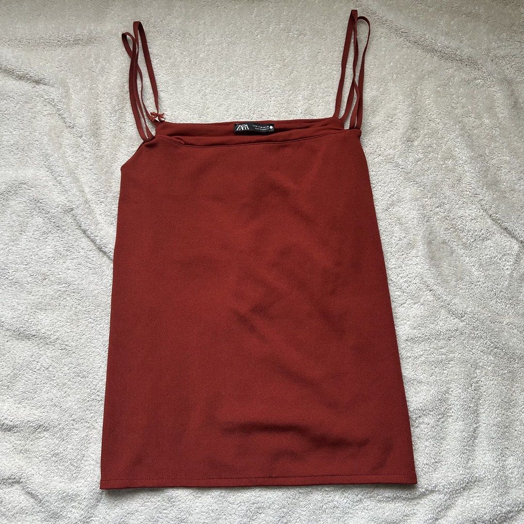 Zara backless sleeveless top (Category: Sleeveless) located in San Juan City. Submitted by e_declutters2019 (Listing ID 1463791499, Image 2). Description: • excess tread flaw on straps • size small.