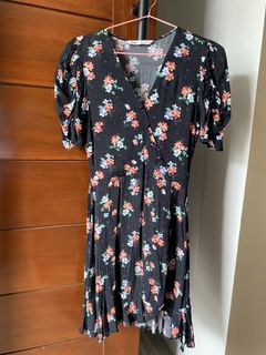(Category: ) located in . Submitted by hoardqueensdeclutter (Listing ID 1463796504, Image 1). Description: .