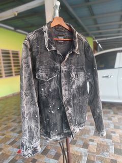 (Category: ) located in . Submitted by re-wardrobe (Listing ID 1463754083, Image 1). Description: .