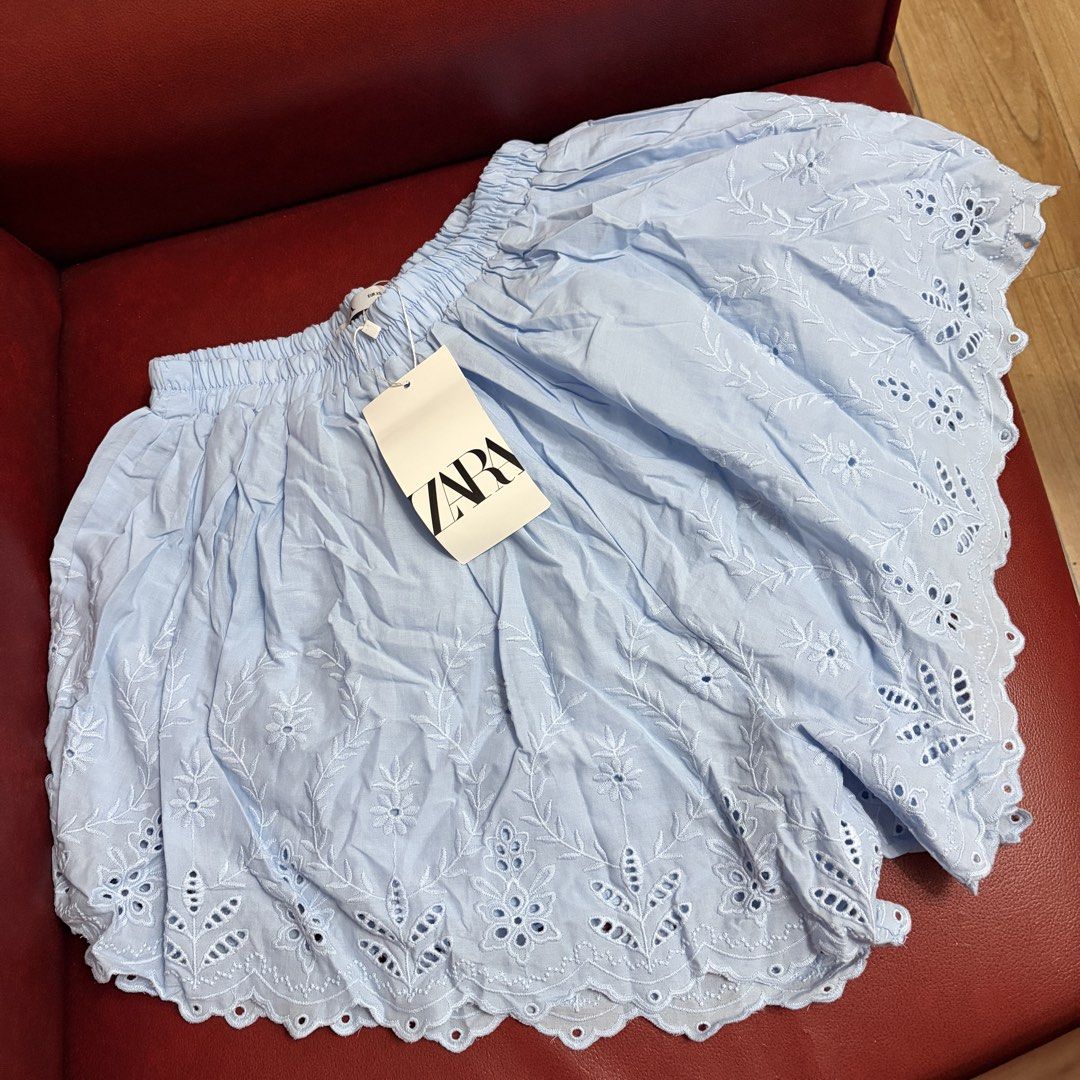 Zara cotton embroidered shorts (Category: Shorts) located in Taytay. Submitted by murahubblueapppage (Listing ID 1463926432, Image 2). Description: Comfy Cotton Xs on tag Elastic waist shorts With inner.