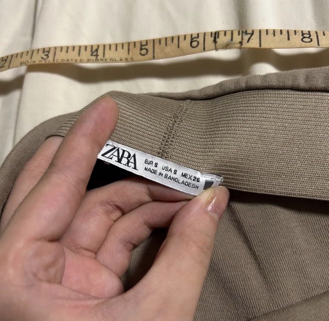 Zara Cotton Maxi Skirt (Category: Skirts) located in San Juan City. Submitted by e_declutters2019 (Listing ID 1463790649, Image 3). Description: • 10/10 condition • size S .