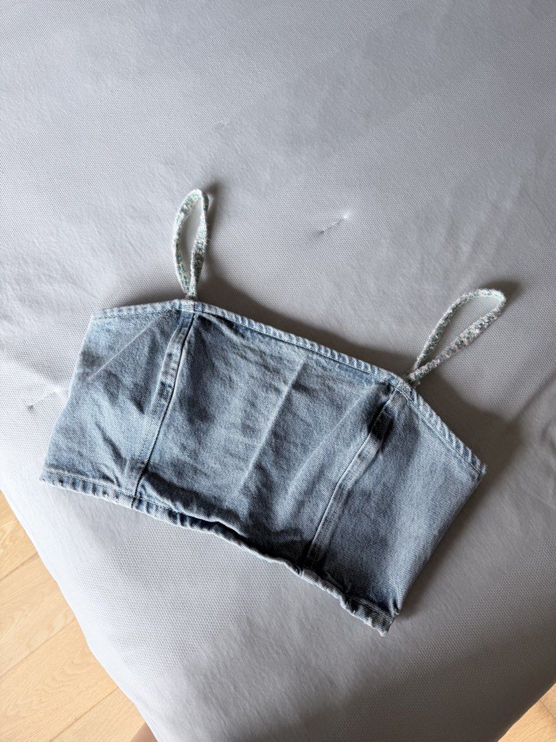 Zara denim tube top - small (Category: Sleeveless) located in Cebu City. Submitted by calligraphybyden (Listing ID 1463770310, Image 1). Description: .