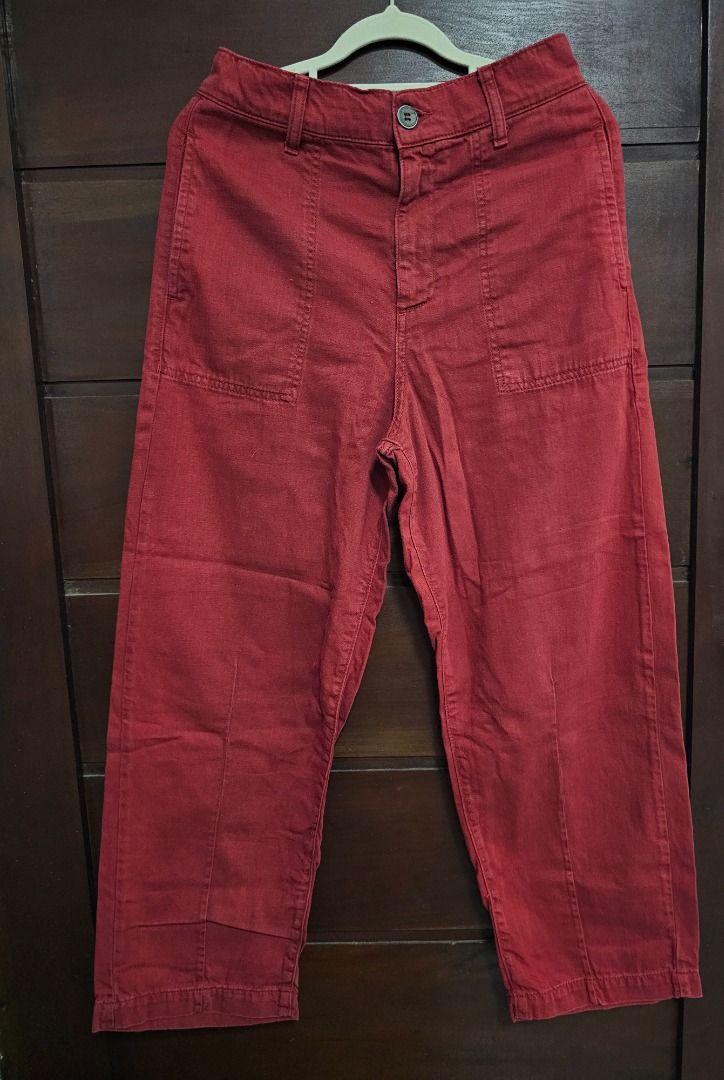 Zara pants (Category: Other Bottoms) located in Los Banos. Submitted by itsmecathey (Listing ID 1463908039, Image 1). Description: Fits 28-29 .