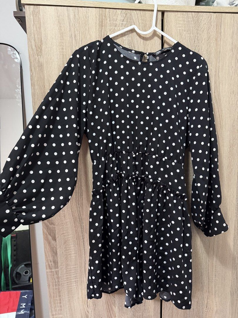 Zara Polka dots backless Romper (Category: Dresses) located in Quezon City. Submitted by krtstn (Listing ID 1463798331, Image 1). Description: .