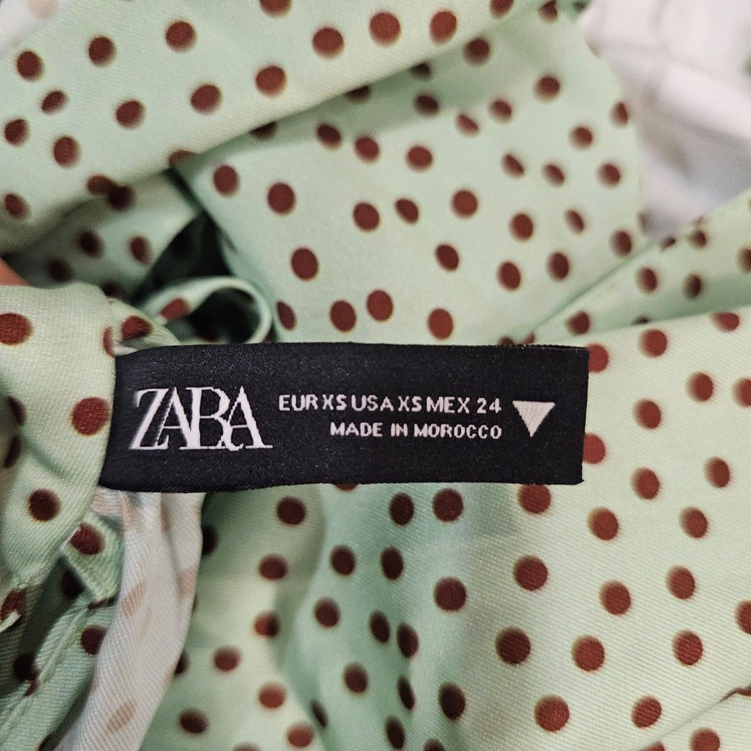 Zara Polka Halter Top (Category: Dresses) located in Makati City. Submitted by goldenbird.001 (Listing ID 1463889142, Image 3). Description: fits medium.