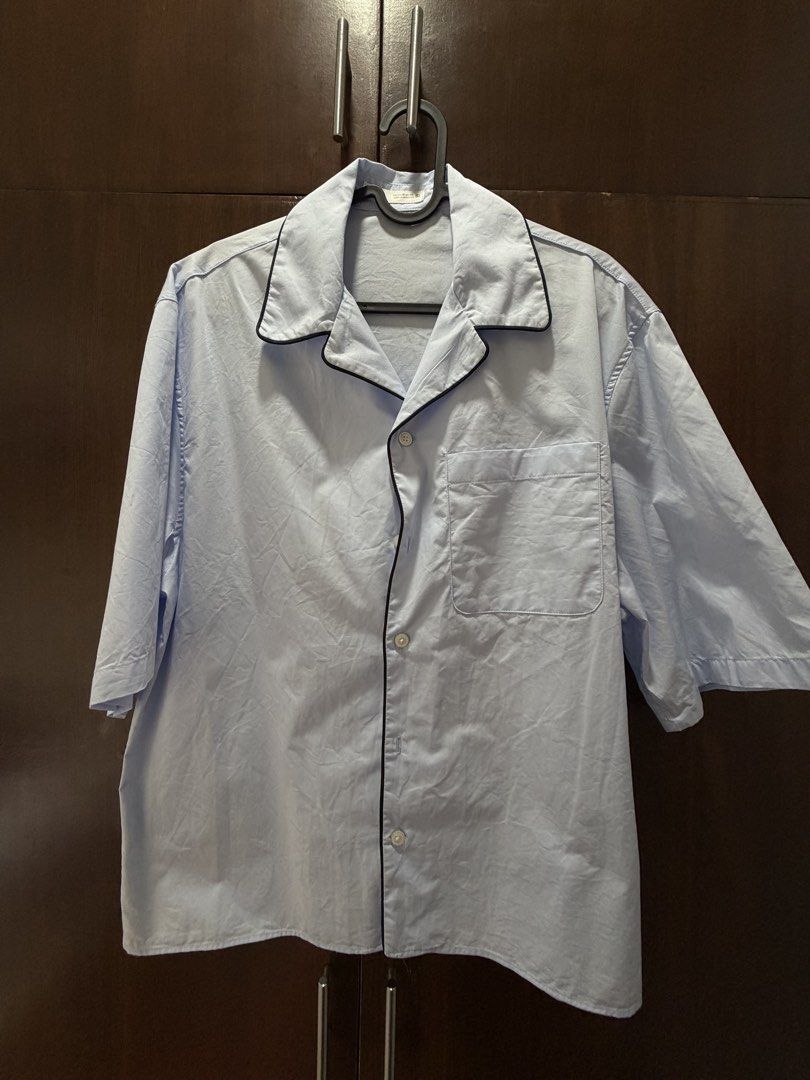 Zara Polo Shirt (Category: Tshirts & Polo Shirts ) located in Manila. Submitted by fragranceboi (Listing ID 1463780789, Image 1). Description: Zara Shirt size Medium Brandnew Never worn washed only Retails: 2k plus Selling 700 .