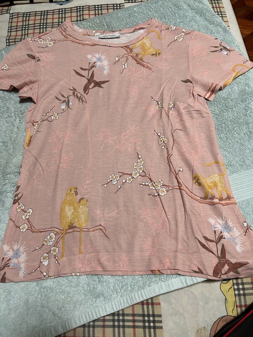 Zara tops 2 in 1 price (Category: Blouses) located in Quezon City. Submitted by lunamond (Listing ID 1463745401, Image 2). Description: 2 blouses in 1 price, zara tops very nice quality and iconic designs , easy to blend with any partner.