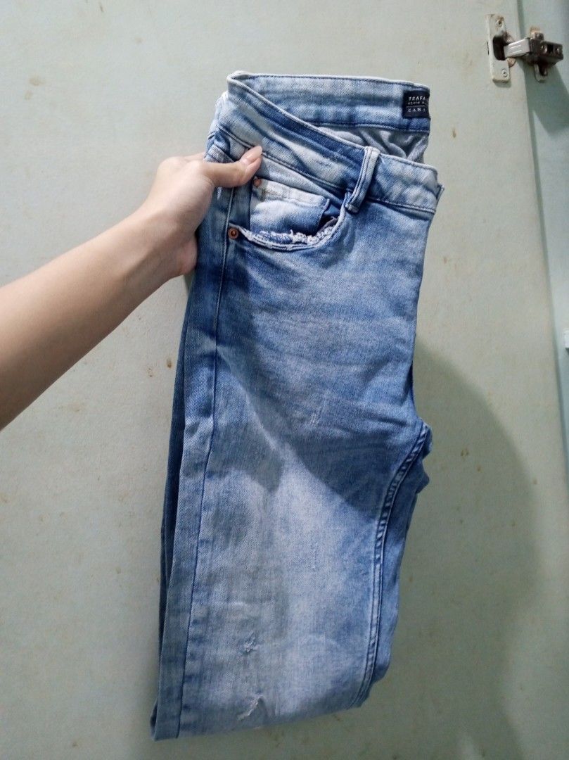 Zara washed Jean's (Category: Jeans) located in Palayan City. Submitted by animo_flore (Listing ID 1463865194, Image 1). Description: no damages pm me for other pics.
