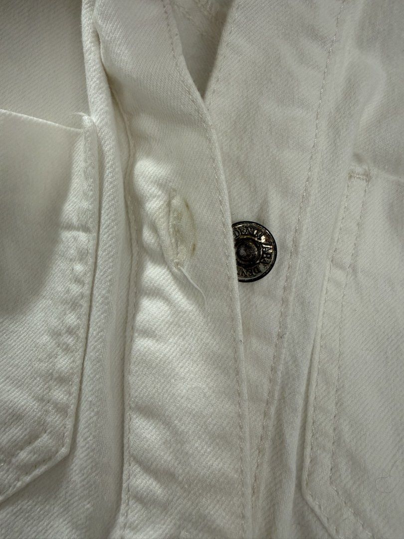 Zara White Denim Button-Up Dress Size M (Category: Dresses) located in Pasig City. Submitted by atbp__ (Listing ID 1463754418, Image 3). Description: - Zara white denim dress, see pictures,tarnish button - Button-up front with chest pockets (best fits small) - Long sleeves - Made in Turkey - Versatile for casual or dressed-up occasions.