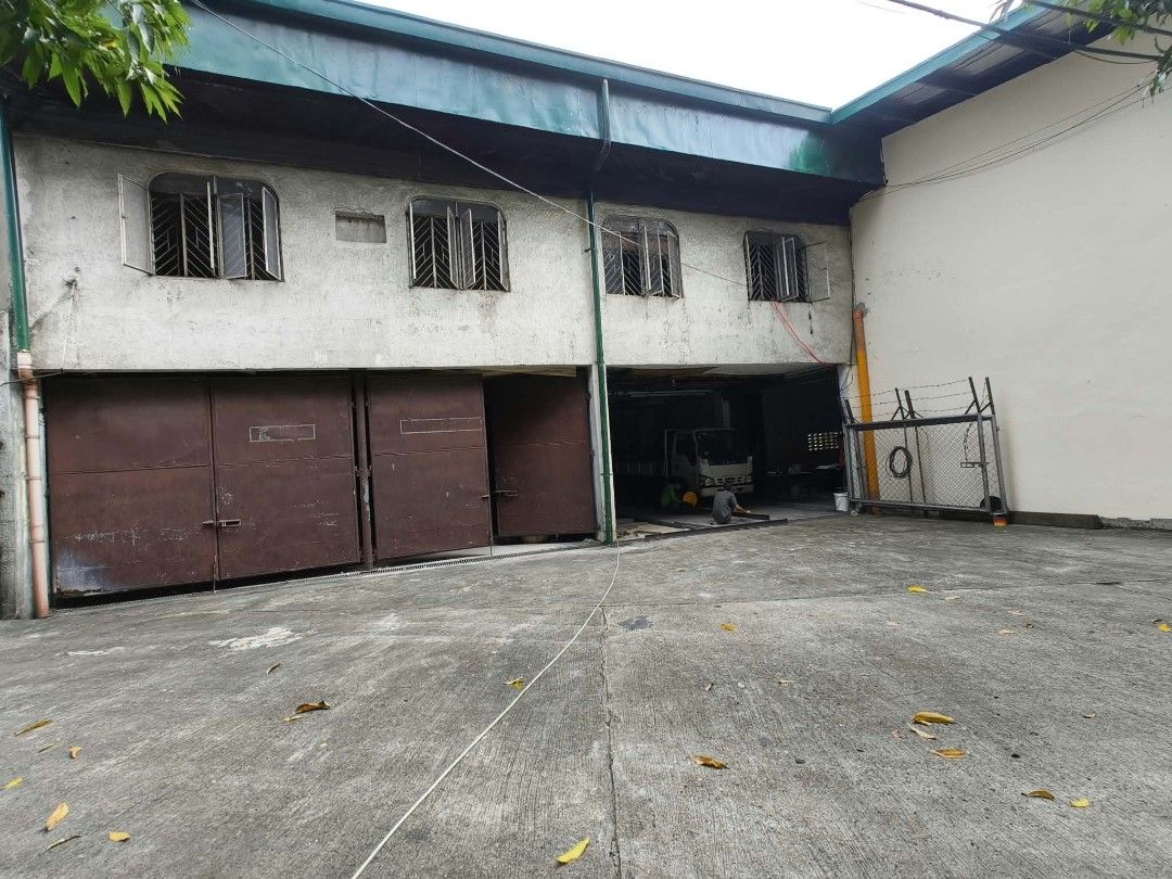 1000SQM Warehouse in Valenzuela (Category: Vacation Rentals) located in Pasig City. Submitted by bevvvvy (Listing ID 1464027649, Image 3). Description: 🏢 1,000 SQM WAREHOUSE FOR RENT & FOR SALE 📍 Bagbaguin, Valenzuela City Looking for a spacious and secure warehouse for your business? This 1,000 SQM warehouse is available for rent and sale. ✨ Property Features: • 1,000 SQM warehouse space • High ceiling • Well-ventilated • Newly repainted • Thr